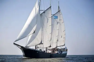 Mare fan Fryslân sailing full sail 1