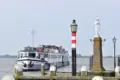 De holland in volendam statue of mary