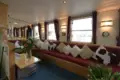 Fleur interior