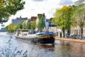 De gandalf varend door amsterdam