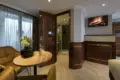 Suite bathroom