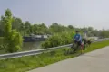 Magnifique 2 exterior cyclists