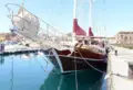 Sundial sailing ship