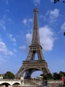 Paris eiffel tower